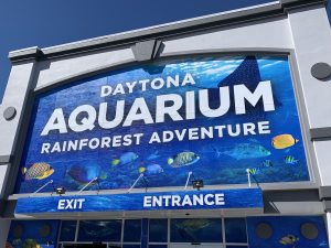 The sign on the entrance of the Daytona Aquarium 