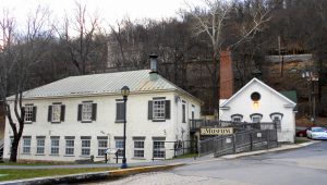 Outside view of the Museum of Berkeley Springs