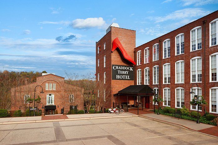 Exterior of Craddock Terry hotel