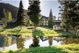 Arapaho Valley Ranch Lodge