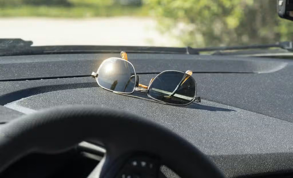 Glasses left in hot car